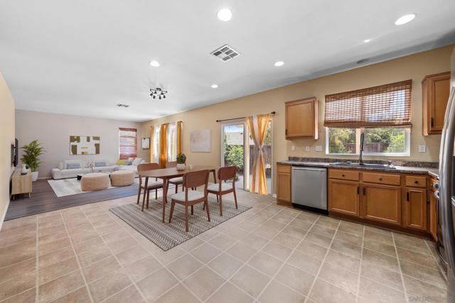 33409 Mesolite Way, Menifee CA: https://media.crmls.org/mediaz/176e65cb-1221-479e-8b38-d086144389ce.jpg