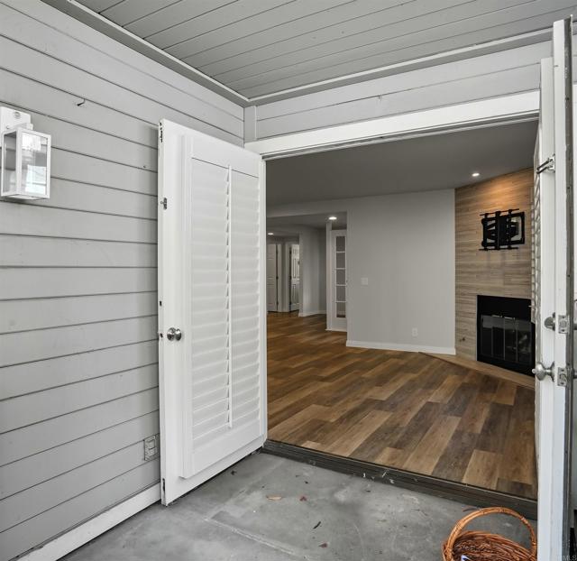 Secondary entrance to Bedroom