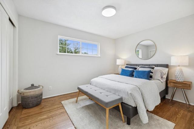 719 Moana Way, Pacifica CA: https://media.crmls.org/mediaz/176e9c76-bd95-48a3-9cc5-049e88e5eca3.jpg