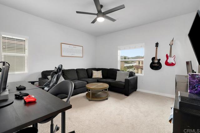 1643 Raecorte Place, Escondido CA: https://media.crmls.org/mediaz/176f1a4a-9766-44be-9ba7-e997fbec9c72.jpg