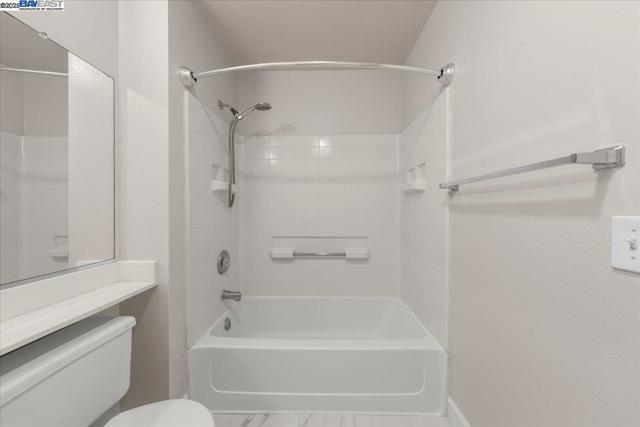 253 Bellington Cmn, Livermore CA: https://media.crmls.org/mediaz/176f2b0f-4120-4670-a147-e1a7794a56a3.jpg