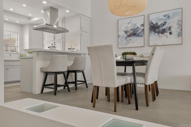 Detail Gallery Image 14 of 55 For 2021 Carnegie Ln #APT 7,  Redondo Beach,  CA 90278 - 3 Beds | 2/1 Baths