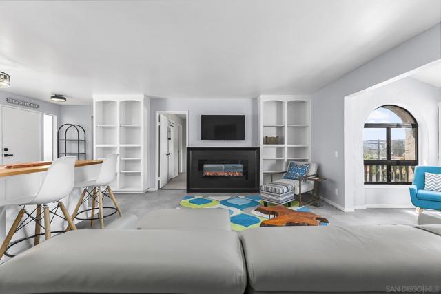 2510 Clairemont Dr, San Diego CA: https://media.crmls.org/mediaz/176f91a6-2973-404f-89f8-47c7aa6618dd.jpg