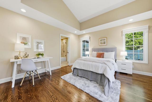 3654 Altamont Way, Redwood City CA: https://media.crmls.org/mediaz/17704161-a067-4536-abaf-6564c39c5e05.jpg