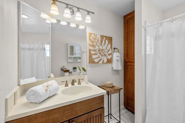 620 Lacrosse Place, Escondido CA: https://media.crmls.org/mediaz/17709c0b-2b9b-4ae0-a792-79ca160b79fe.jpg