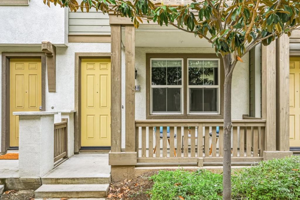 1088 Yarrow Terrace