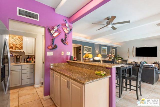 648 S Roxbury Drive, Palm Springs CA: https://media.crmls.org/mediaz/17728e4e-73b0-4c7e-b38d-53452075eb1d.jpg