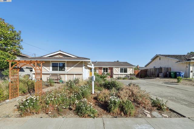 137 Cassandra Pl, San Ramon CA: https://media.crmls.org/mediaz/1773bab3-2edc-42a2-8633-56e45474a89f.jpg