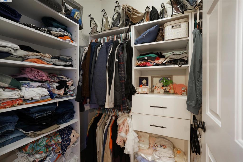 https://media.crmls.org/mediaz/177425ad-ce84-4ffb-9c94-ac6716e8edc8.jpg?preset=X-Large