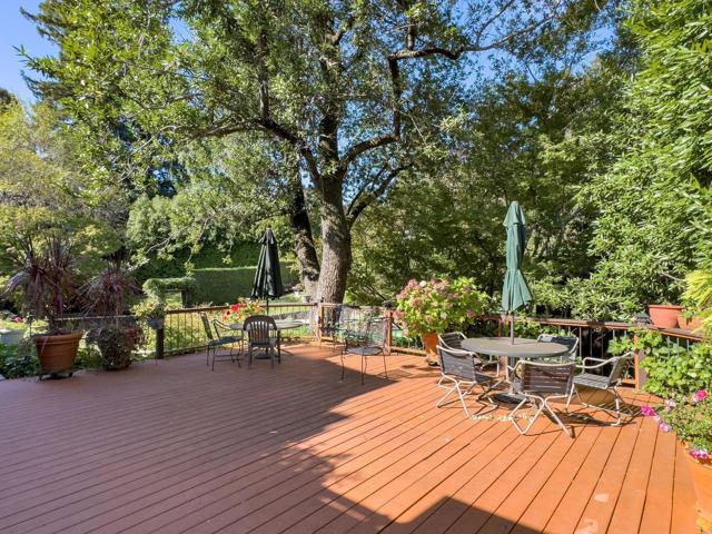 2155 Geri Lane, Hillsborough CA: https://media.crmls.org/mediaz/177439e6-1df0-4f32-a300-d029c96393b3.jpg