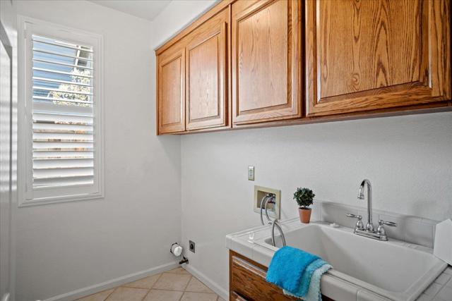 17716 Riverbend Road, Salinas CA: https://media.crmls.org/mediaz/17745451-2dcc-4ab8-a46a-ae64a778e2f5.jpg