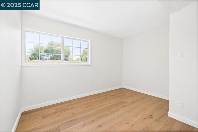2087 Brook St, Concord CA: https://media.crmls.org/mediaz/177485d9-6943-4031-a3a5-3e903fee556d.jpg