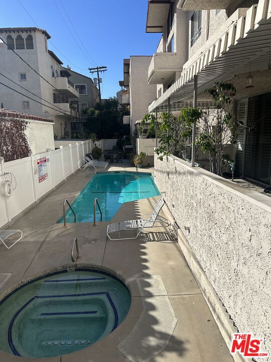 1531 Camden Avenue, Los Angeles CA: https://media.crmls.org/mediaz/17756e55-dd78-41df-a372-0d0e355656de.jpg