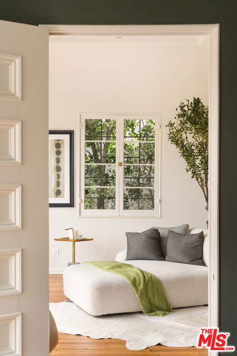 3716 Effingham Place, Los Angeles CA: https://media.crmls.org/mediaz/177665d2-ba4f-4368-86c8-3ba4cf00ee2d.jpg
