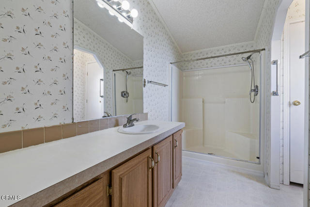 Detail Gallery Image 18 of 30 For 17 Chaucer Ln #17,  Ventura,  CA 93003 - 2 Beds | 2 Baths