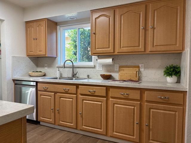 3067 Mountain Drive, Fremont CA: https://media.crmls.org/mediaz/17775969-54b6-4075-85eb-ba8a605c100c.jpg