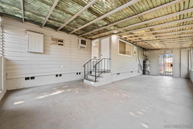 9920 22 River St, Lakeside CA: https://media.crmls.org/mediaz/1778cd26-7d31-4dd9-a0bd-103a1af987b4.jpg