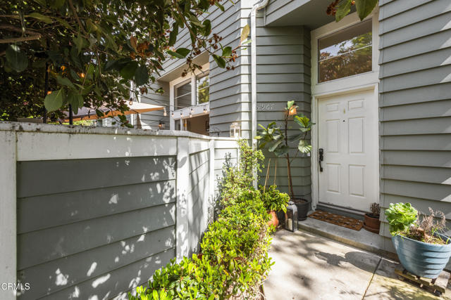 4967 Dekoven St. Street, Ventura CA: https://media.crmls.org/mediaz/1778f0b0-308b-40af-abe9-4642f935e3ab.jpg