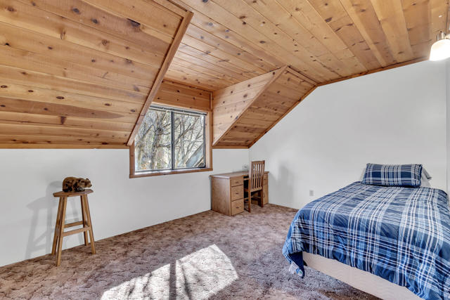 53340 Idyllbrook Drive, Idyllwild CA: https://media.crmls.org/mediaz/1779bde3-5962-46c9-90ee-0fba272323ac.jpg