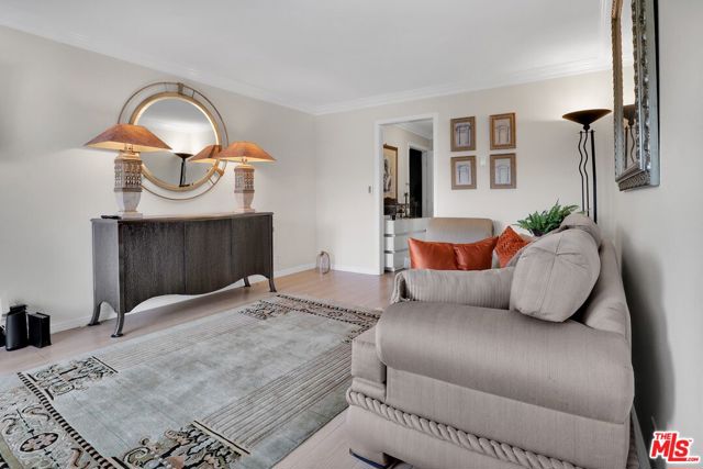 2308 Schader Drive, Santa Monica CA: https://media.crmls.org/mediaz/177b3bb5-d294-443c-a814-8ad45853b27e.jpg