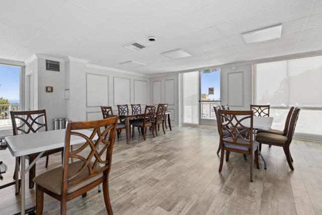 300 Davey Glen Road, Belmont CA: https://media.crmls.org/mediaz/177bc892-d833-42d8-80a9-b8372a4d9879.jpg
