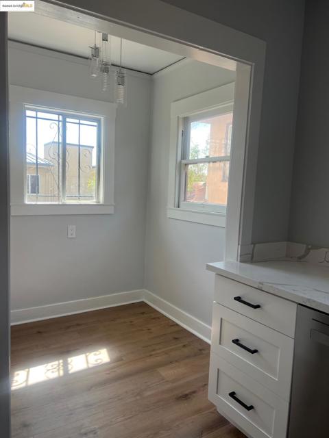 863 40th St., Oakland CA: https://media.crmls.org/mediaz/177be561-a2f0-4ff6-9f97-0565b2d4cdc6.jpg
