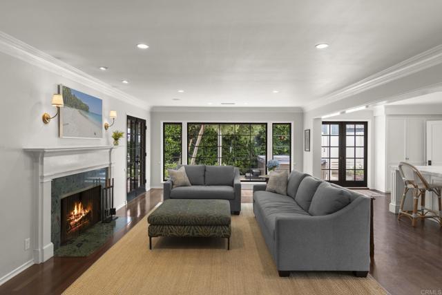 Detail Gallery Image 4 of 47 For 315 Mira Monte, La Jolla,  CA 92037 - 4 Beds | 3/1 Baths