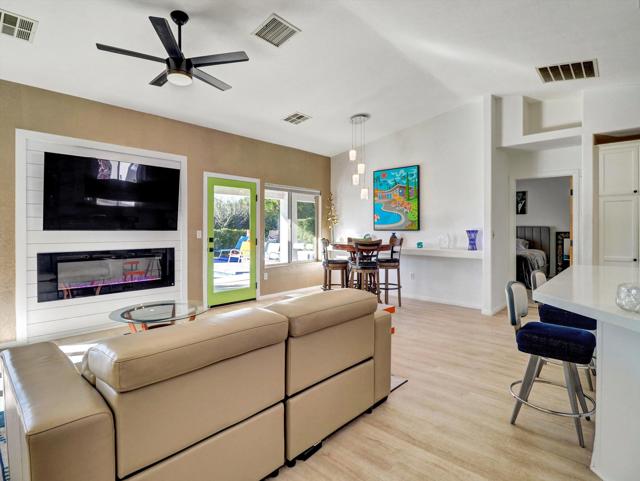 Image 6 of 50 For 9201 Warwick Drive