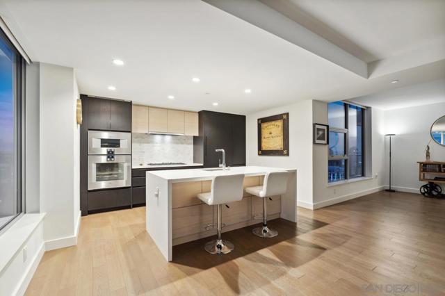 1388 Kettner Blvd, San Diego CA: https://media.crmls.org/mediaz/177d7ade-5f3a-4f4c-9698-ff1d4cfb37d6.jpg