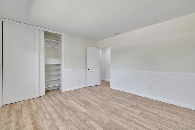 13918 Putney Rd, Poway CA: https://media.crmls.org/mediaz/177db056-2133-4709-997b-d279ae091c8b.jpg