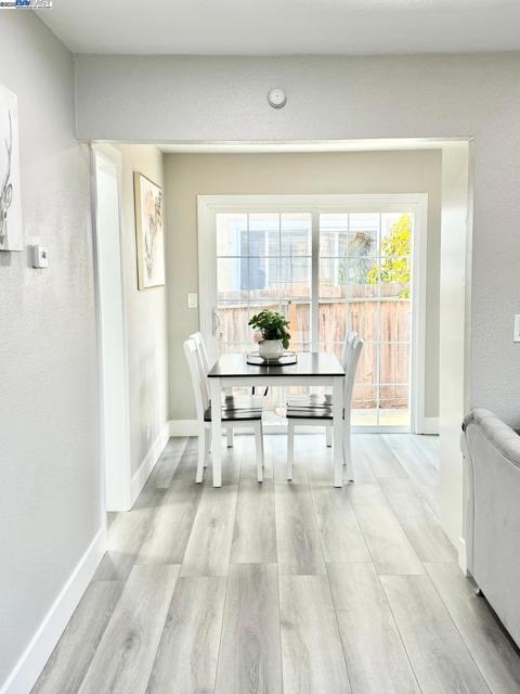20595 Center St, Castro Valley CA: https://media.crmls.org/mediaz/177dbca5-2d39-44af-897d-81d5548d1a7a.jpg