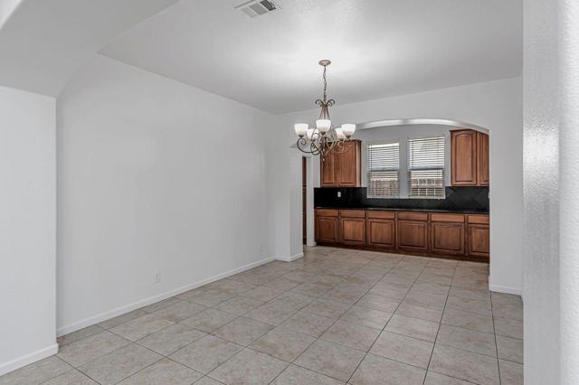 1619 Tumbleweed Way, Los Banos CA: https://media.crmls.org/mediaz/177ded12-3791-4560-8ea0-bcfedec4770f.jpg