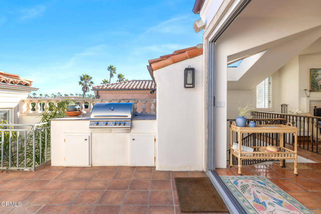 1571 Mandalay Beach Road, Oxnard CA: https://media.crmls.org/mediaz/177df212-70ab-4d6e-8005-bc359e89acd6.jpg