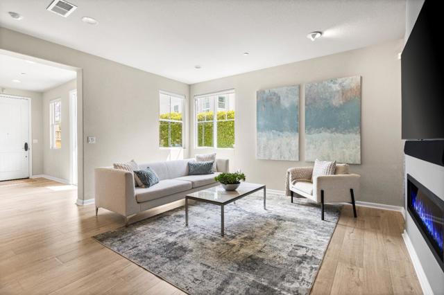 850 Maple Place, East Palo Alto CA: https://media.crmls.org/mediaz/177df8d4-4329-4093-ada8-1cc86e86df64.jpg