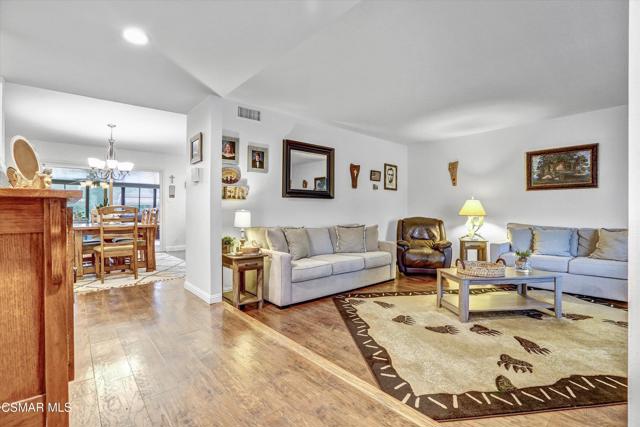 103 W Janss Road, Thousand Oaks CA: https://media.crmls.org/mediaz/177df9d9-56a4-492c-af49-f174c6766f58.jpg