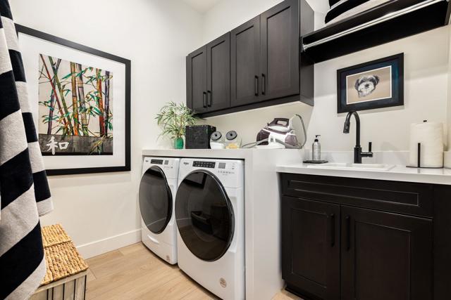 82460 W Mccarroll Drive, Indio CA: https://media.crmls.org/mediaz/177e48d2-c6eb-4f70-9cdf-c76a55b15910.jpg