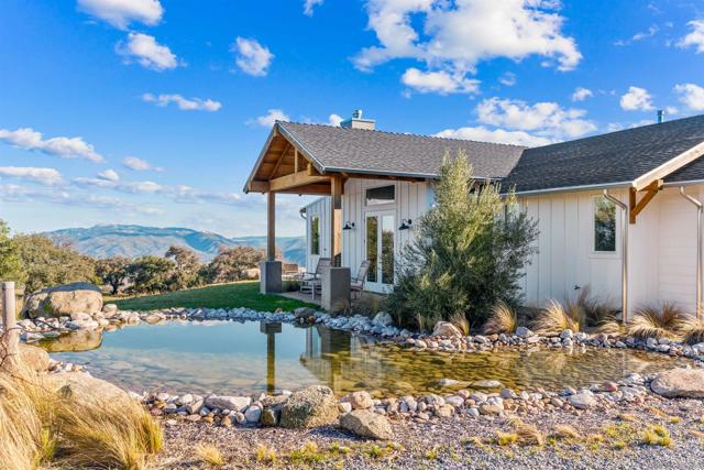 31071 Panorama Trail, Santa Ysabel CA: https://media.crmls.org/mediaz/177e5ba9-73bc-4198-88b5-e2cc784d7a35.jpg