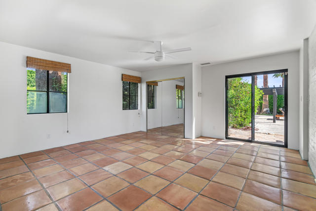 839 N Avenida Olivos, Palm Springs CA: https://media.crmls.org/mediaz/177e84ab-391f-4ec1-8c07-62133225d500.jpg