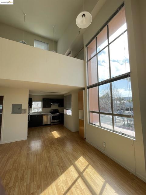 Image 16 of 23 For 6450 Doyle Street