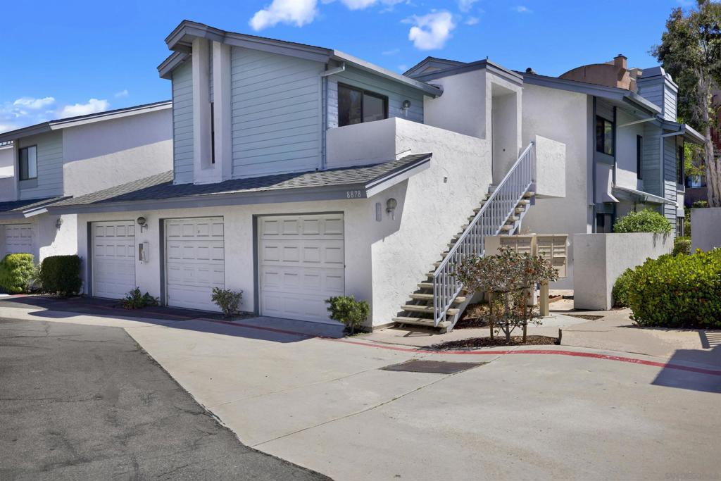 8878 Regents Road - photo 2