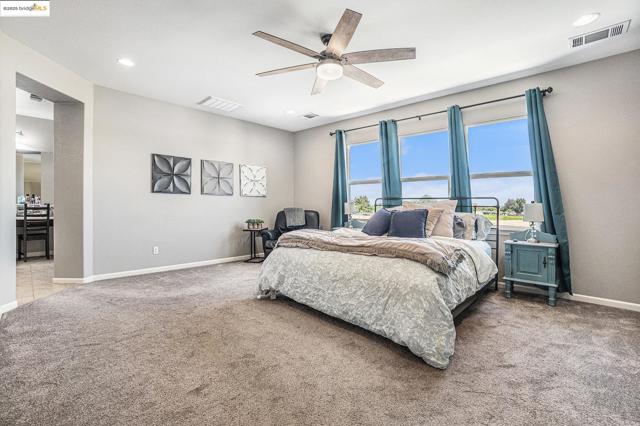 583 Sawgrass Way, Oakley CA: https://media.crmls.org/mediaz/1780d58b-eac2-43fa-8cd9-e7af11ae7877.jpg