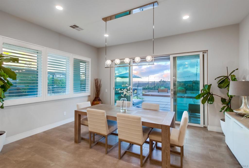 6372 Meadowbrush Cir - photo 12