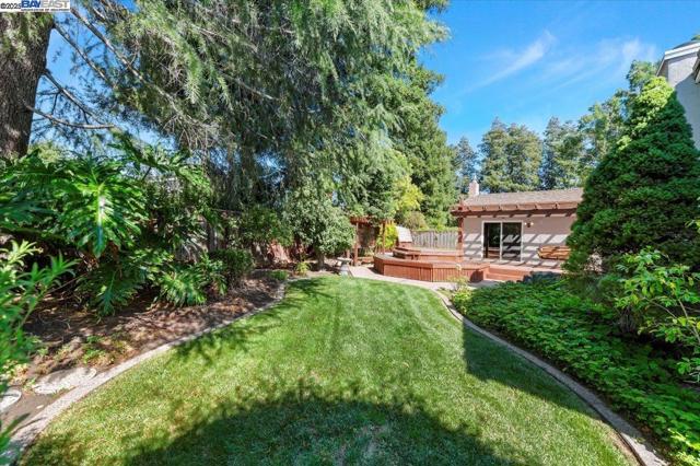 3284 Omega Cir, Pleasanton CA: https://media.crmls.org/mediaz/1781488f-9cf0-4ad3-8857-99bf9007cbaa.jpg