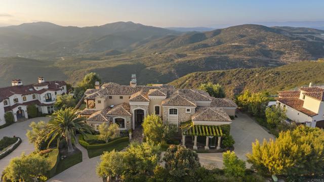18320 VIA AMBIENTE, Rancho Santa Fe CA: https://media.crmls.org/mediaz/178167a4-4623-4724-acc4-25f07920fc84.jpg
