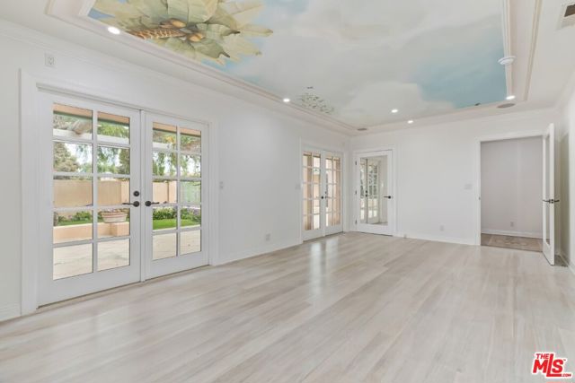 401 Alma Real Drive, Pacific Palisades CA: https://media.crmls.org/mediaz/17824e1e-d2b7-43fb-88c9-acde06828fd5.jpg