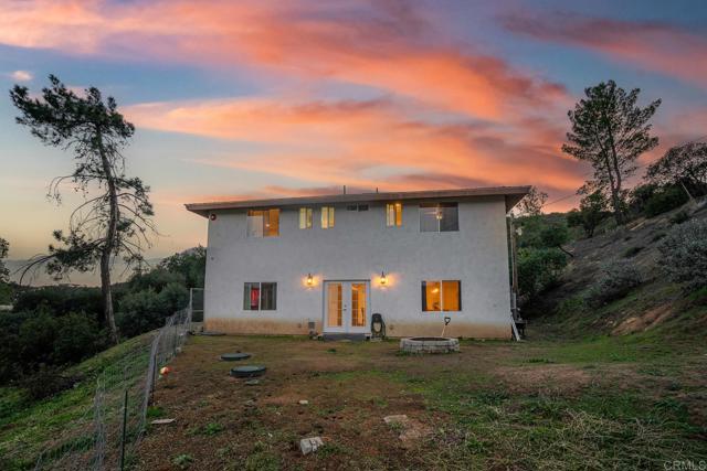 20591 Sycamore Springs Road, Jamul CA: https://media.crmls.org/mediaz/17828964-e47e-4e3f-91e4-31aa628898d9.jpg