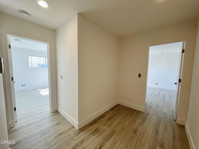 Detail Gallery Image 9 of 23 For 333 Lakeshore Dr #LOWER,  Oxnard,  CA 93035 - 2 Beds | 2 Baths