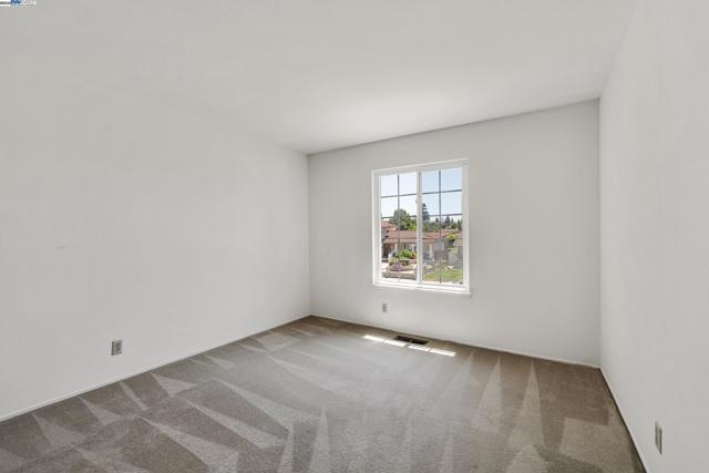 1849 Springsong Dr, San Jose CA: https://media.crmls.org/mediaz/17844f24-3aa2-40ba-a49a-74d928dd80f4.jpg