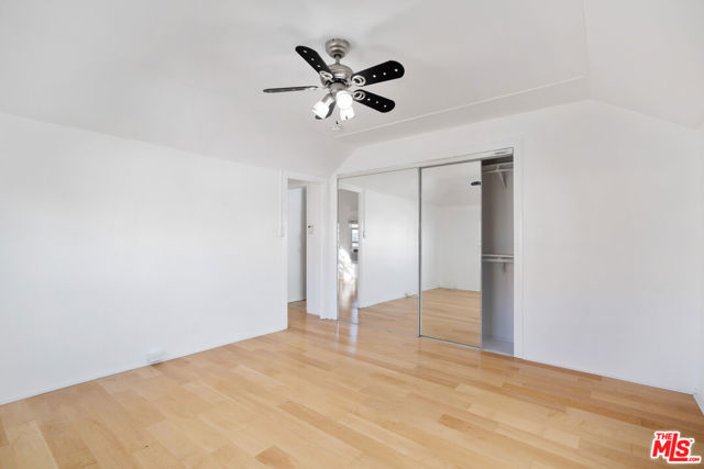 29 Brooks Avenue, Venice CA: https://media.crmls.org/mediaz/1784a8ac-083a-410c-9bf9-703584aa794a.jpg