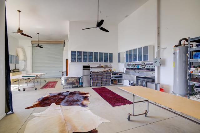17711 S Mesa Drive, Pauma Valley CA: https://media.crmls.org/mediaz/1784c377-5670-4fce-bd68-c1eb506ab1b2.jpg